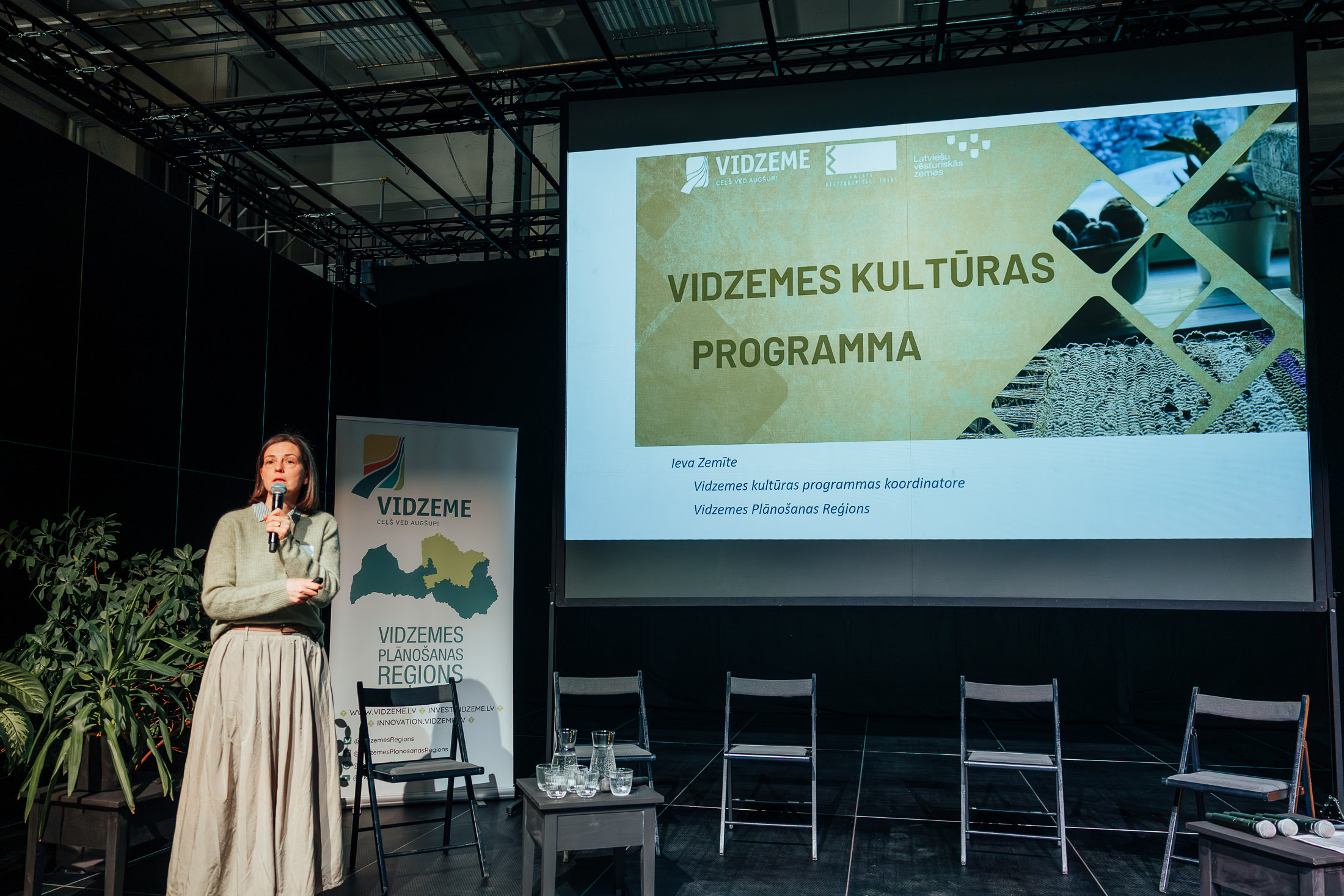 valmiera vairak neka 100 dalibnieku diskute par kulturu radosumu un kopienam