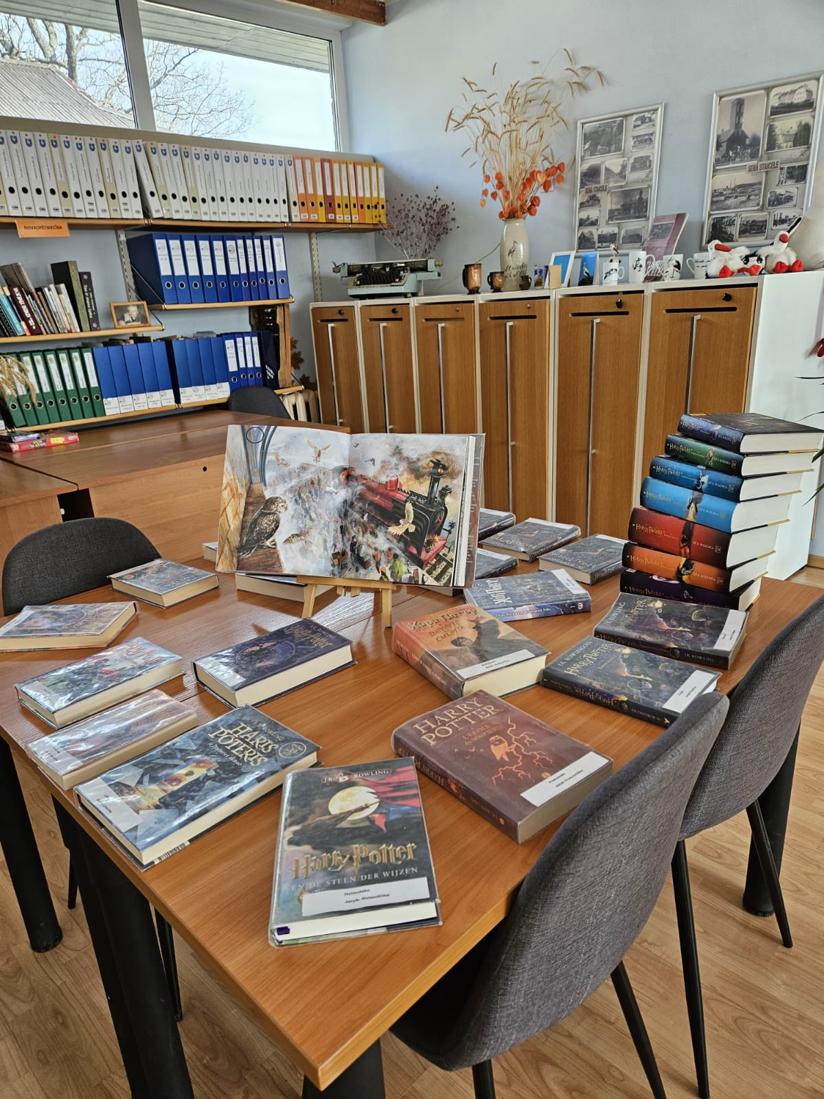 harija potera gramatu izstade staiceles biblioteka literatura ka tilts starp valodam un kulturam