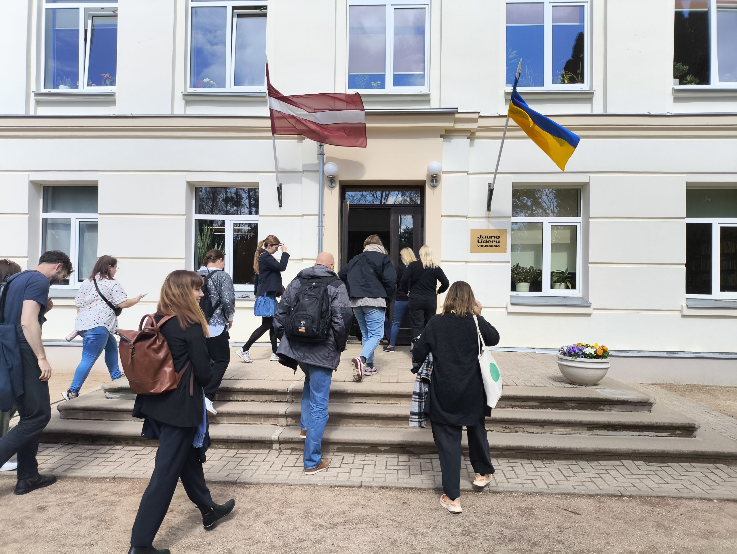 projekta we make transition partneri iepazistas ar pirmo bioregionu latvija un ilgtspejigas partikas praksem