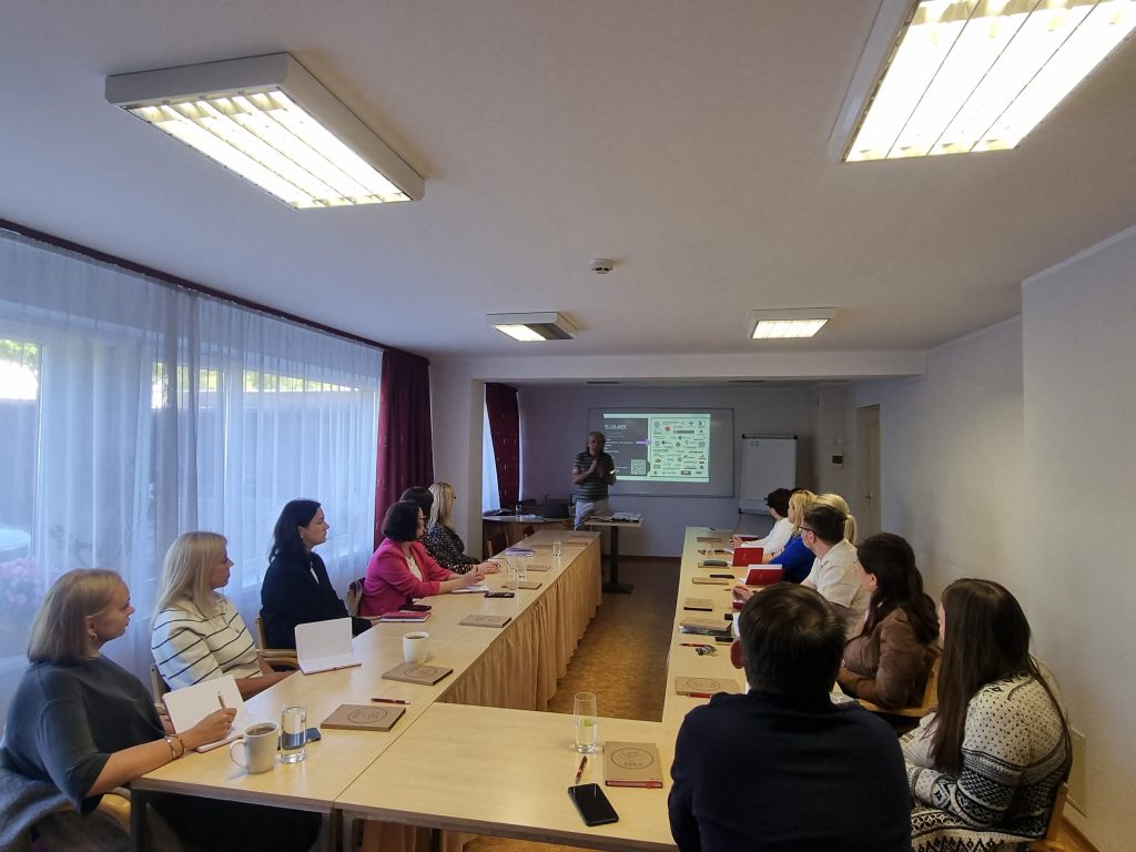 vidzemes regiona pasvaldibu specialisti turpina apgut lean procesu optimizesanas pieeju un atzinigi verte guto zinasanu pienesumu darba efektivitates paaugstinasana