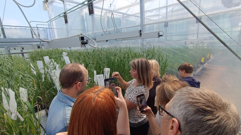 3f green model unikali aprites bioekonomikas risinajumi un zinatniski pamatota petnieciba agroresursu un ekonomikas instituta stende