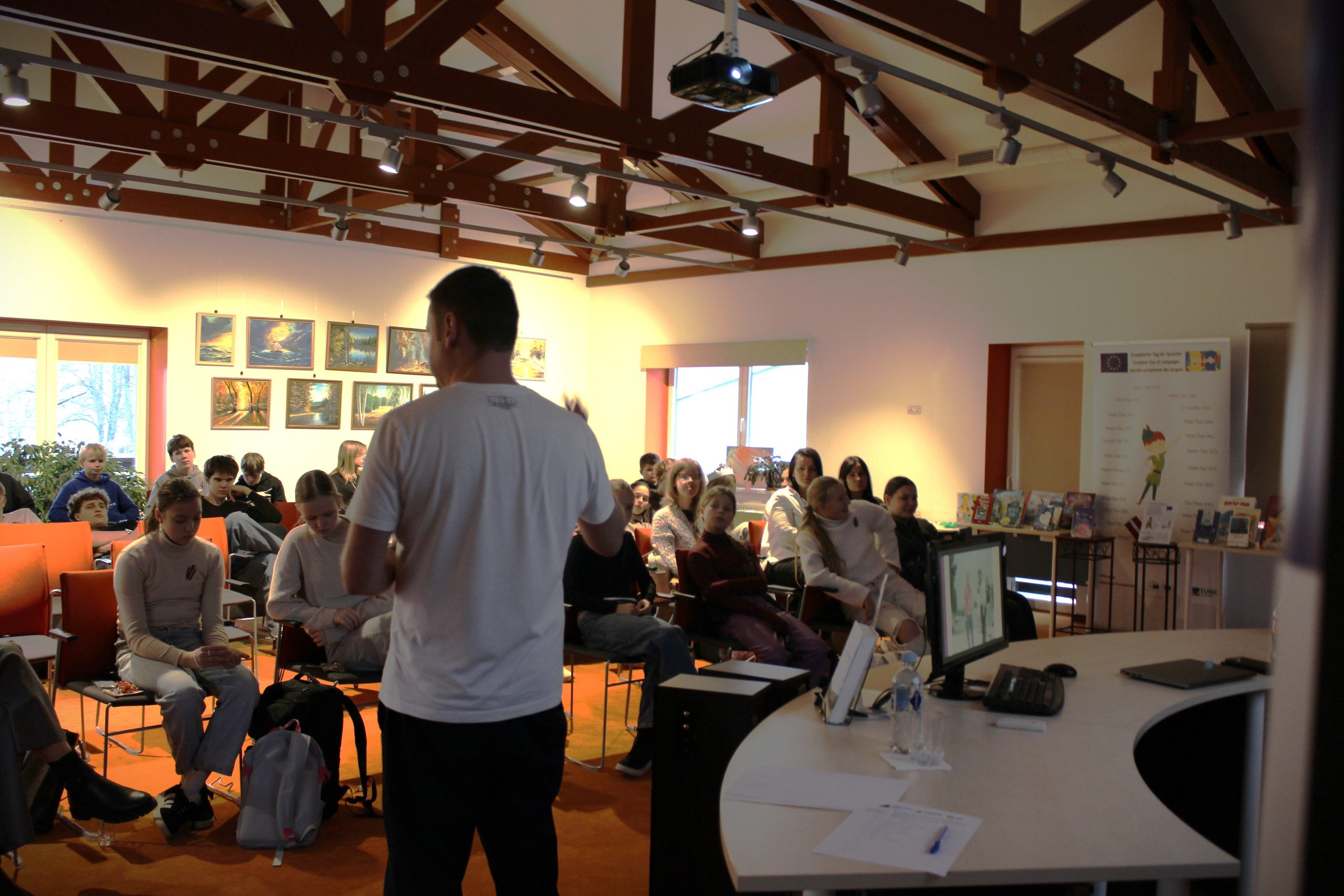 celosana ka cels uz izpratni par eiropas un pasaules vertibam