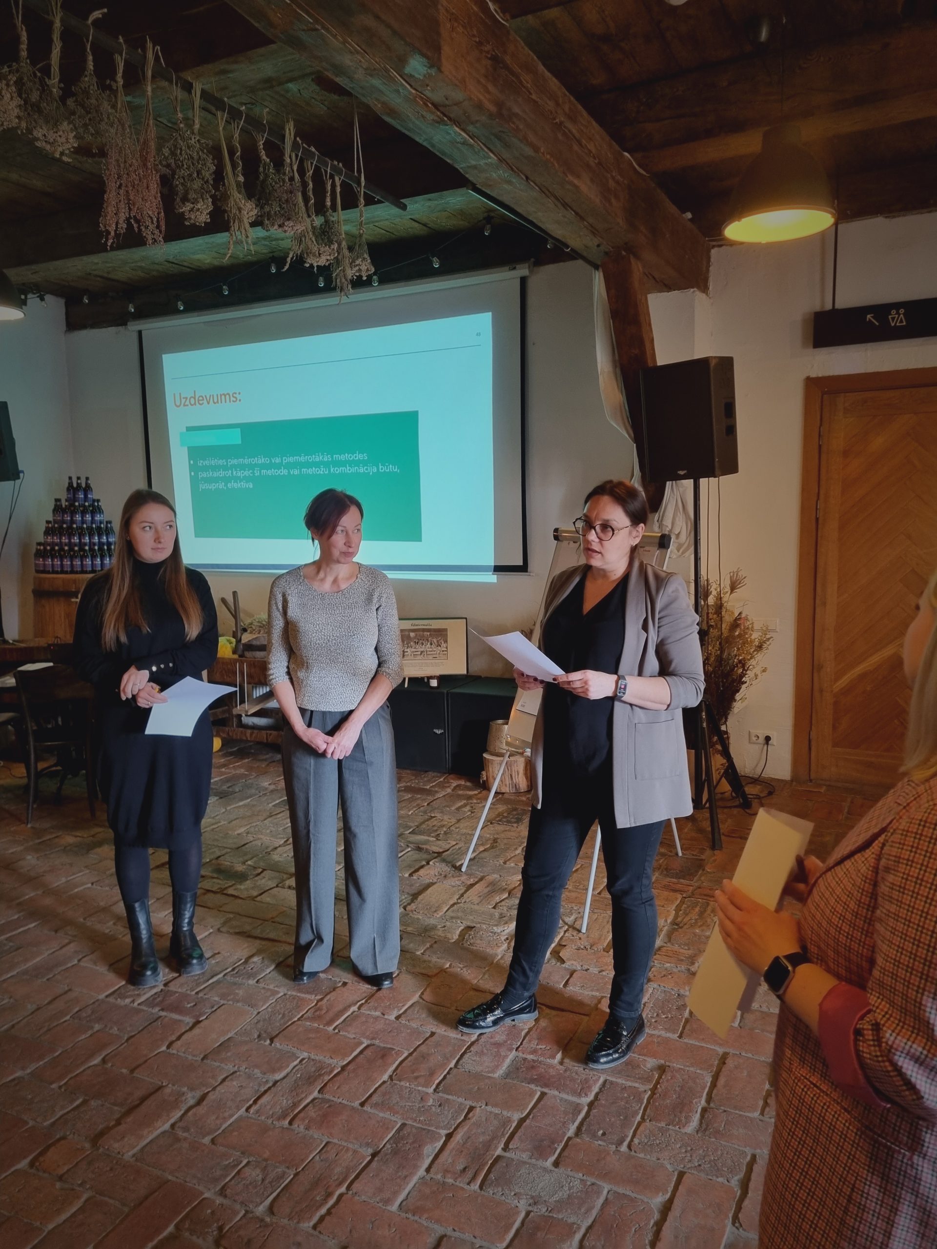 aptaujas ka instruments labakiem lemumiem nosledzies vpr apmacibu cikls